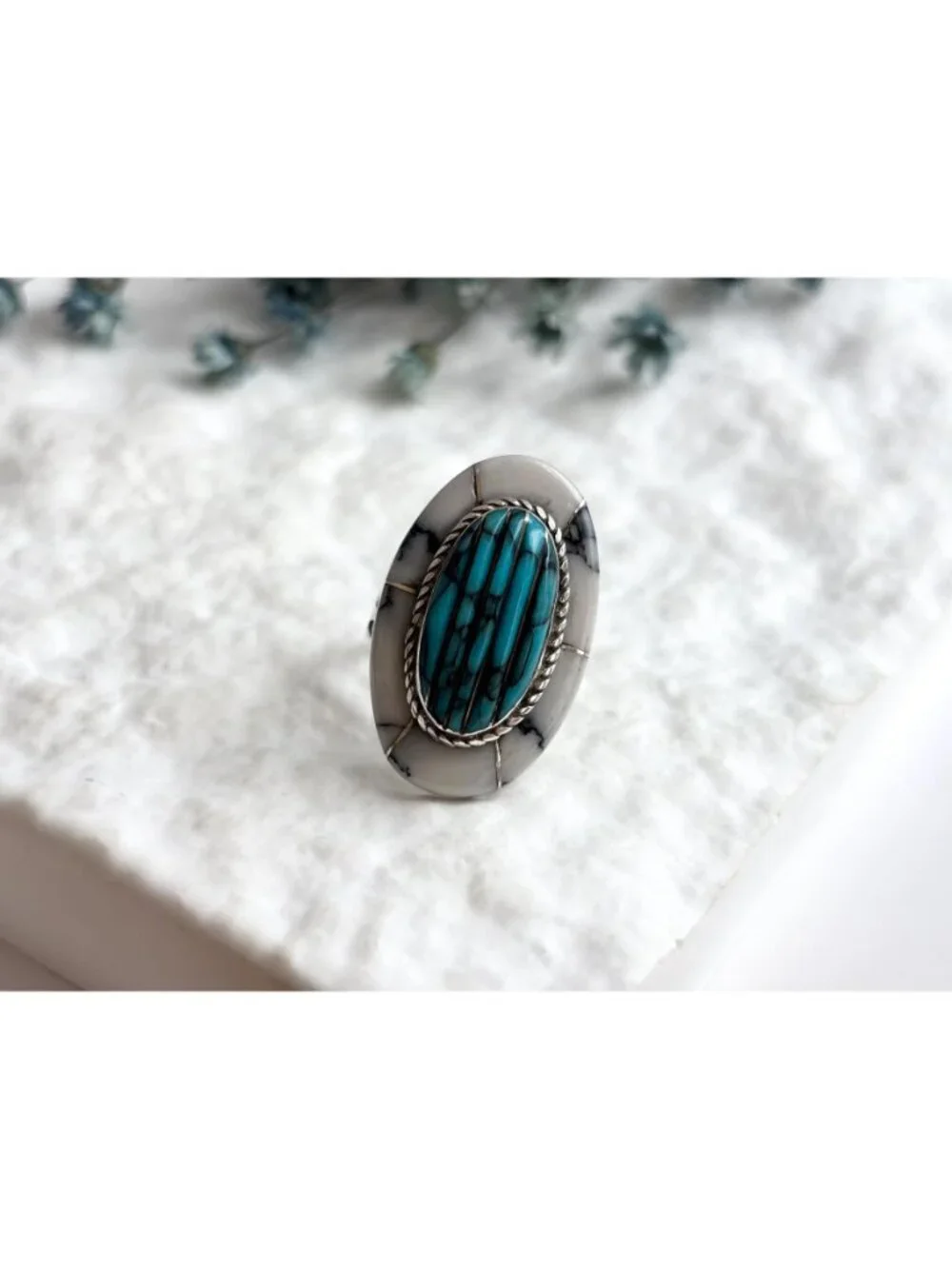 White Buffalo Turquoise Oval Jumbo Sterling Silver 925 Vintage Ring - sz 8